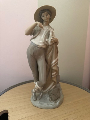 Πορσελάνινο μπιμπελό Lladro σαν καινούργιο, αγόρι βοσκός με αρνάκι