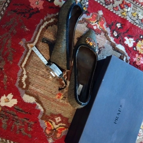 Prada pumps size 41 like new