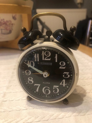 Blessing vintage clock used, wind-up, table model from 70s