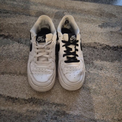 Αθλητικά παπούτσια Nike μεταχειρισμένα, λευκά, μέγεθος 38.5