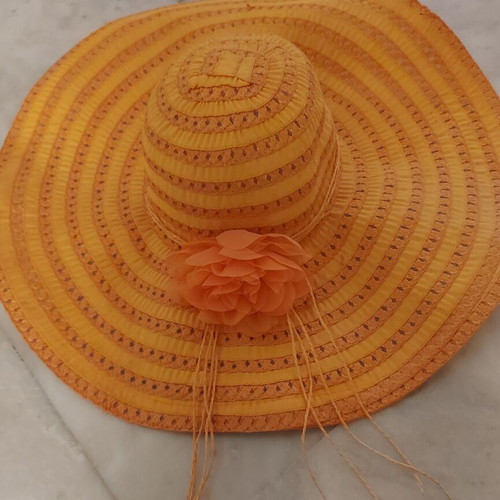 Summer women's hat like new, orange with yellow, one size