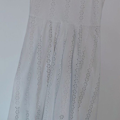 Regalinas dress one size white like new with zipper and lining