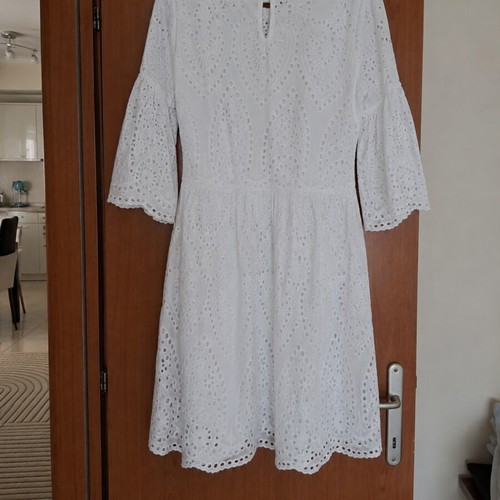 White broderie anglaise cotton dress S/M like new with lining