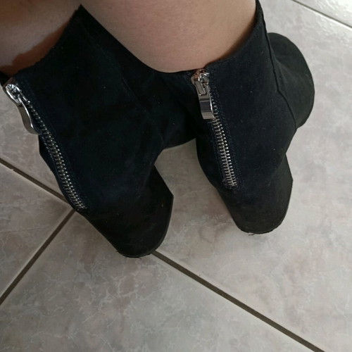 Pull & Bear ankle boots size 38 suede type, like new, black