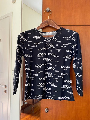 Vintage Chanel blouse like new, size M