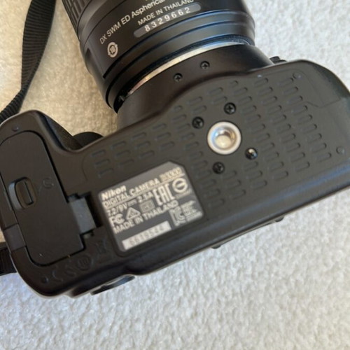 Nikon Digital Camera D3300 like new, charger missing