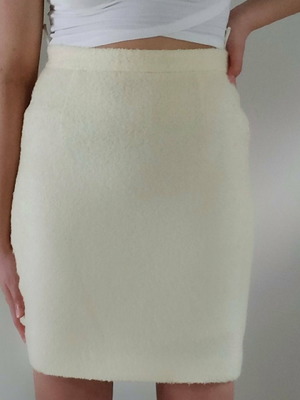 White wool skirt