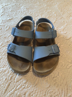 Παιδικά σανδάλια Birkenstock σχεδόν καινούργια, μπλε, μέγεθος 34