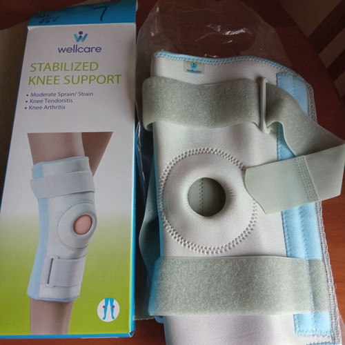 Neoprene knee brace Large-Xlarge like new with stays and straps