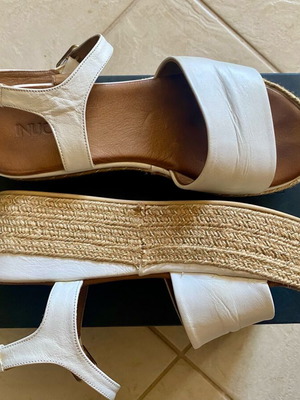Inuovo leather wedge sandals used, size 37