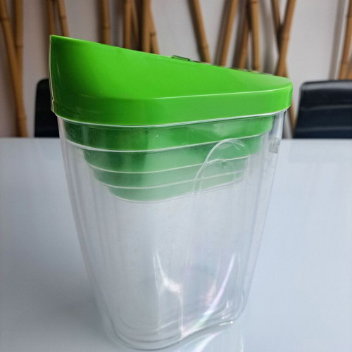 Food storage containers used, set of 5 with green lids
