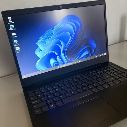 Lenovo IdeaPad 330-15IKB laptop Ryzen 3 12GB RAM 256GB SSD