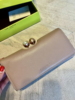 Ted Baker leather wallet like new, beige