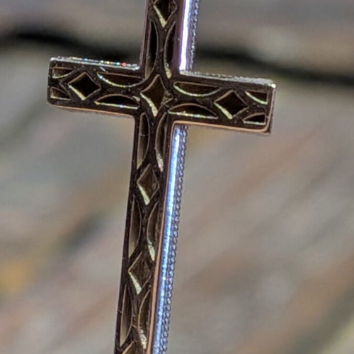 18K white gold cross pendant with embossed texture
