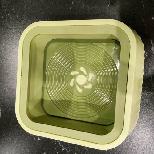 Dog water bowl like new without leaks