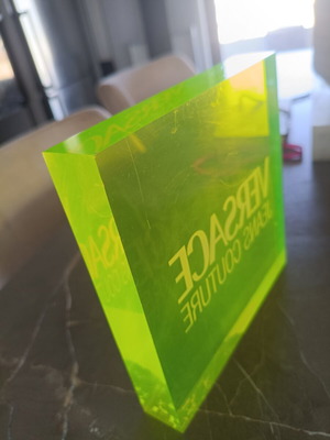 Versace Jeans Couture Neon Plexiglass Sign vintage, μεταχειρισμένο