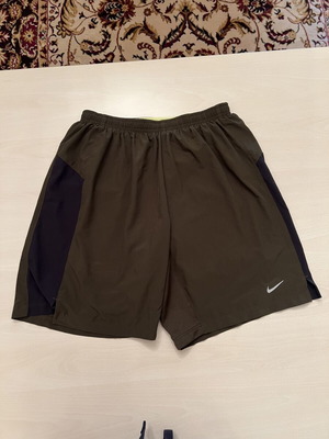 Nike Dri Fit Shorts size small, like new, green unisex