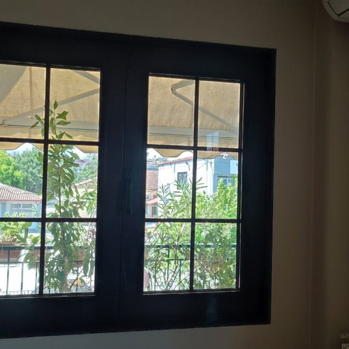 Aluminum frames used, 6 pieces with double glazing and shutters, brown color
