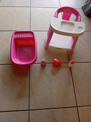 Ecoiffier doll care and feeding set like new