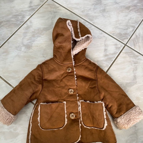 Zara coat for girl 12-18 months like new with inner lining