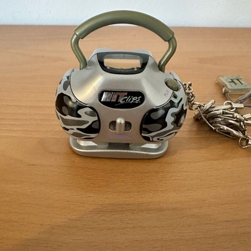 Tiger Hasbro Hit Clips music player used with 7 songs