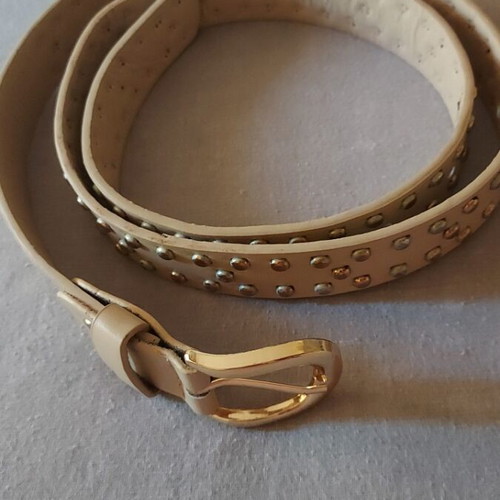 Beige belt with 5 holes and gold buckle new