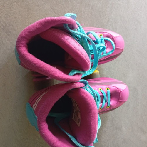 Disney Roller Skates Size 34/35 Like New