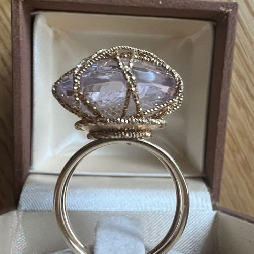 14K Gold Ring like new with pink quartz