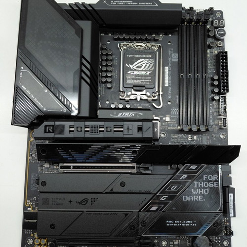 Asus ROG Strix Z890-E Gaming WiFi motherboard DDR5 new