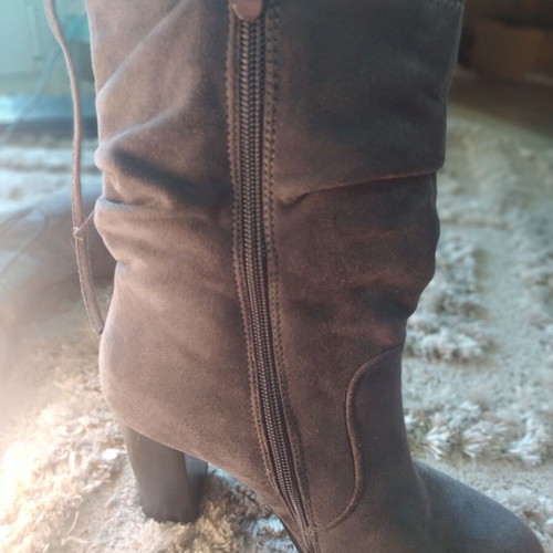 3/4 Gray Suede Boots like new with high thick heel and inner fur