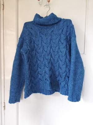 Vintage knitted sweater used, blue, size S-M, 90s style