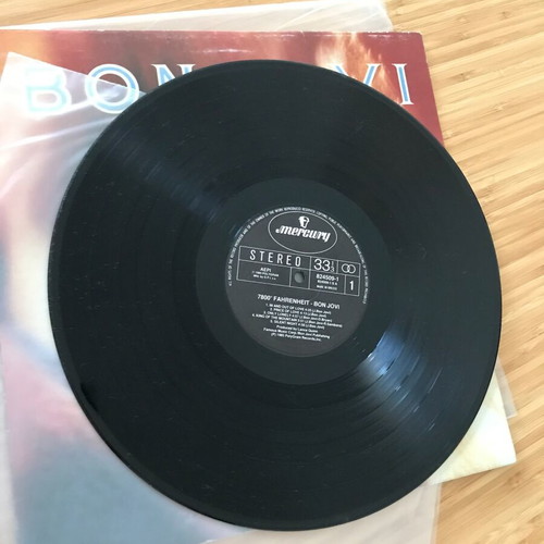 Bon Jovi 7800 Fahrenheit vinyl record used, metal