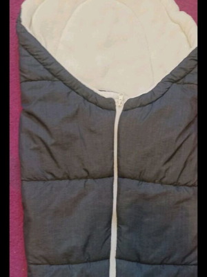 Baby footmuff like new for up to 12 months, waterproof