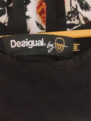 Φόρεμα Desigual σαν καινούργιο, μαύρο και πολύχρωμο, μέγεθος L
