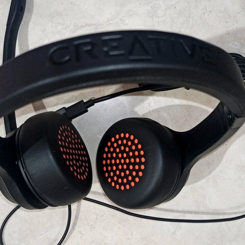 Creative Chat USB & Type C Wired Headset with Microphone like new