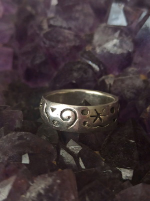 Handmade 925 silver ring like new with moon stars waves designs