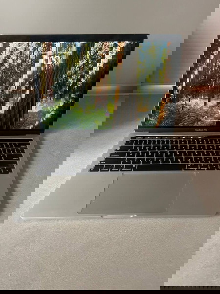Macbook Pro 13" 2018 τετραπύρηνο i5 2.3ghz, 8gb Ram 500gb SSD