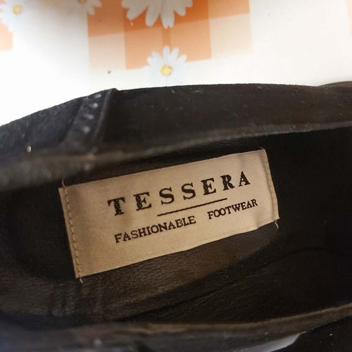 Tessera black leather pumps like new, 9cm heel, size 37