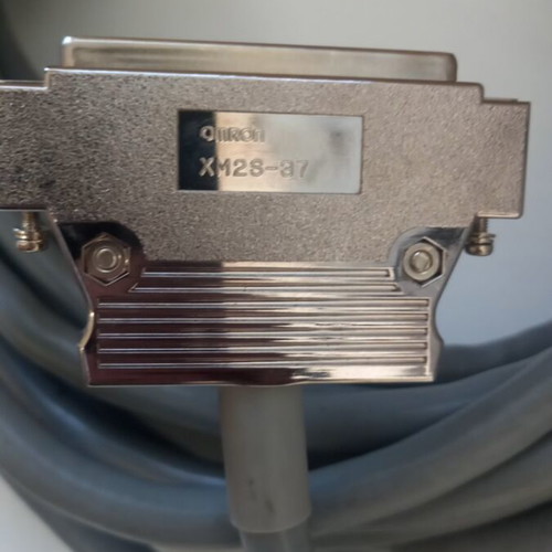 Omron D-sub 37-pin industrial connection cable, 9 meters