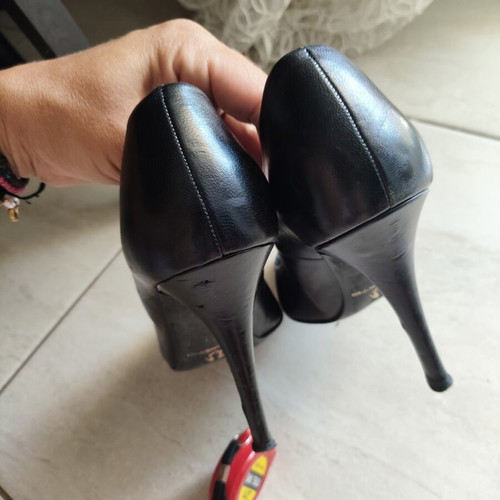 Mourtzi black pumps size 39 like new