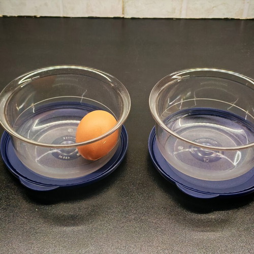 Tupperware serving bowls set of 2 450ml like new, airtight