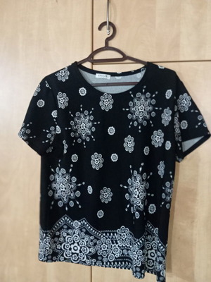 Evelin women's blouse like new black with white flowers XL-XXL