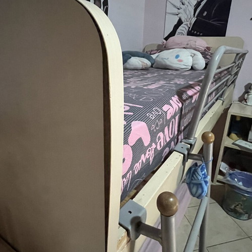 Children's bed used with some imperfections, old furniture