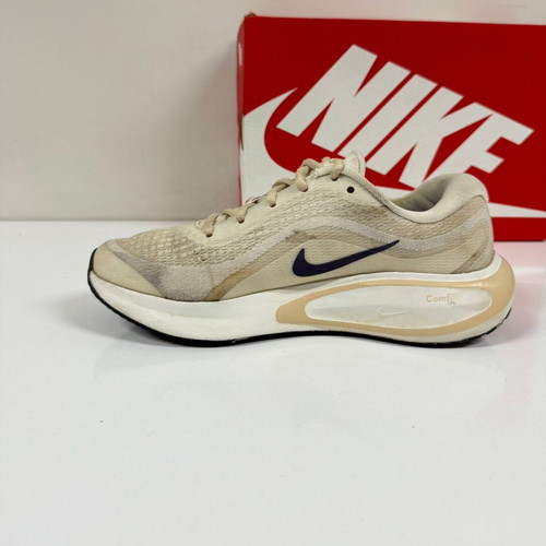 Nike Journey Road sports shoes used, size 39, beige