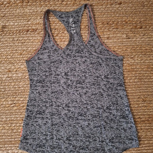 BodyTalk women's sports shirt gray like new, size M