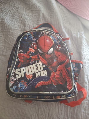 Spiderman τσάντα νηπιαγωγείου μεταχειρισμένη, με μικρές φθορές