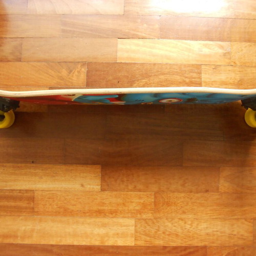 Skateboard deck like new from Decathlon, dimensions 70x20cm