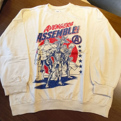 Sinsay Marvel Avengers sweatshirt used, size 164 cm, beige