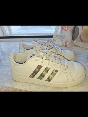 Adidas sneakers unisex like new, size 36, white multicolor