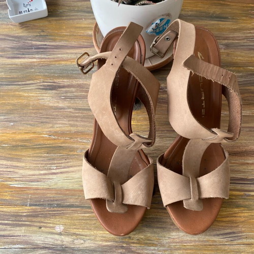 Mourtzi sandals like new, beige and brown, size 39, 10 cm heel